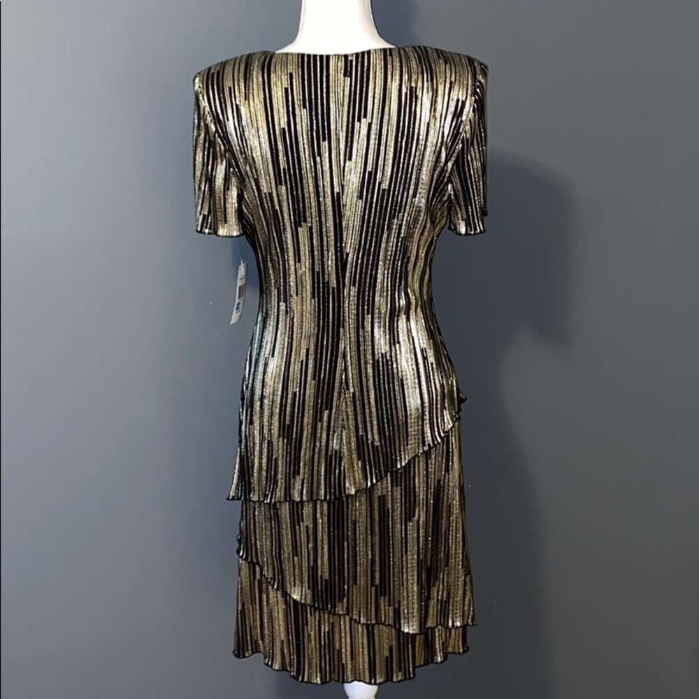 Dress - Picture 5 of 5